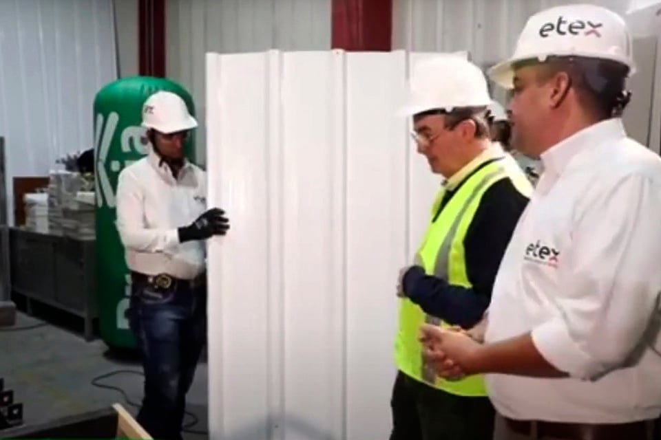 Capacitación Práctica Teja Proteja PVC 100% Virgen